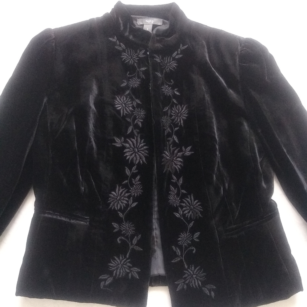 Black Victorian velvet embroidered puff sleeve jacket